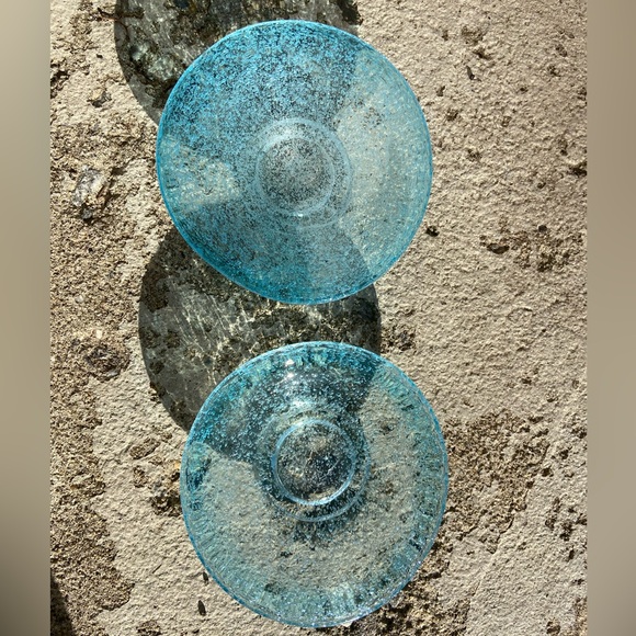 2 Hand Blown Glass Dishes - Picture 5 of 5